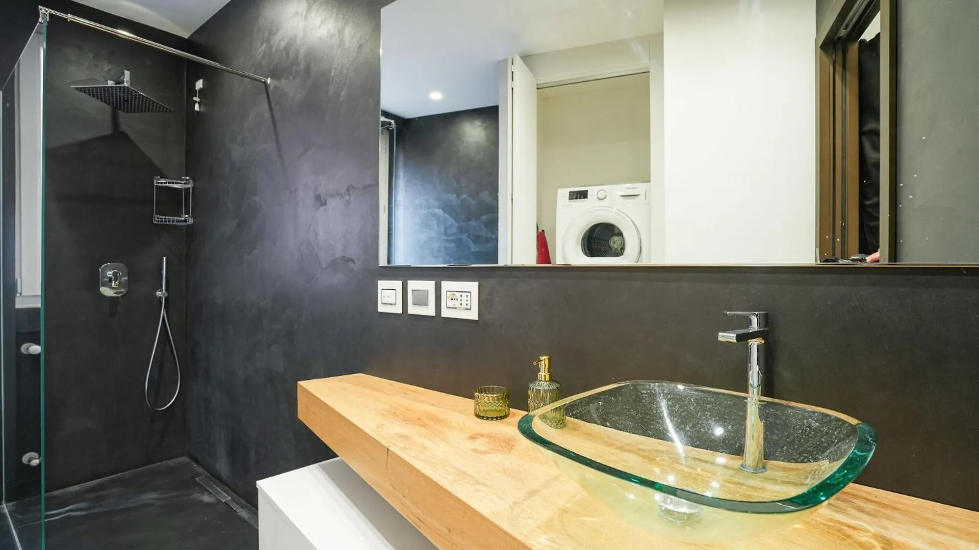 Porta Garibaldi Luxe Apartment Milan