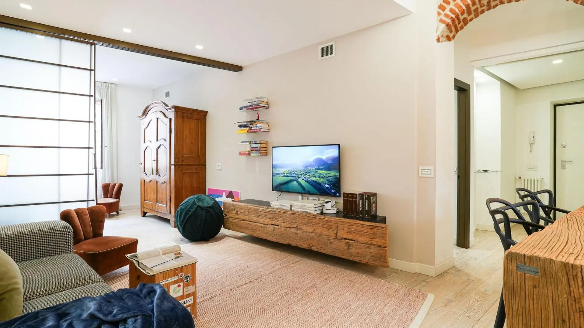 Porta Garibaldi Luxe Apartment Milan